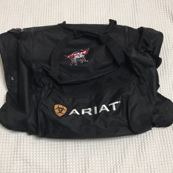 ariat duffle bag